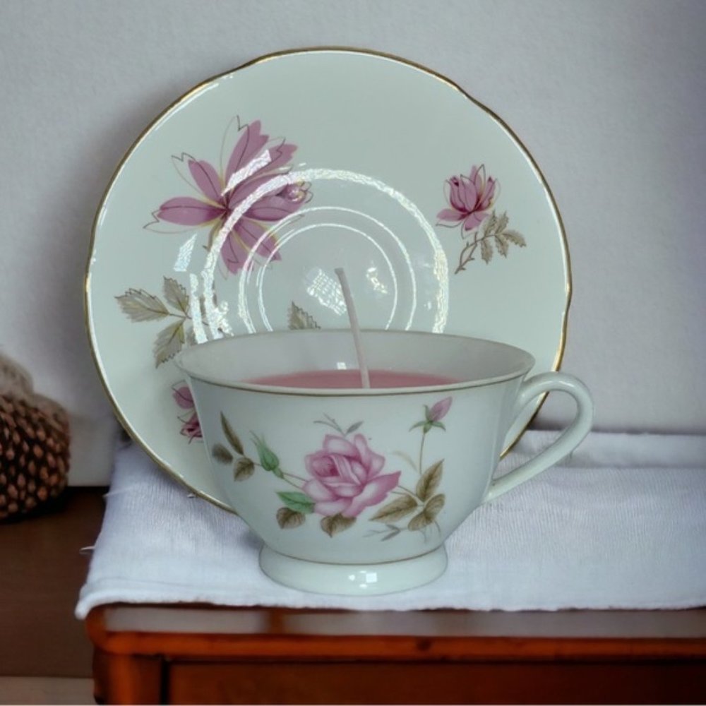 Vintage HandmadeTeacup Candle Saucer Set with Artisan Hand Poured Soy Candle - Picture 10 of 16